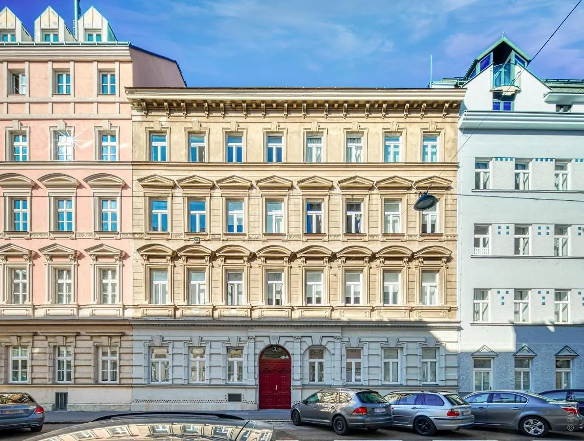 Апартаменты ⍟Luxurious And Bright⍟ 5 Min Walk To City Center Вена