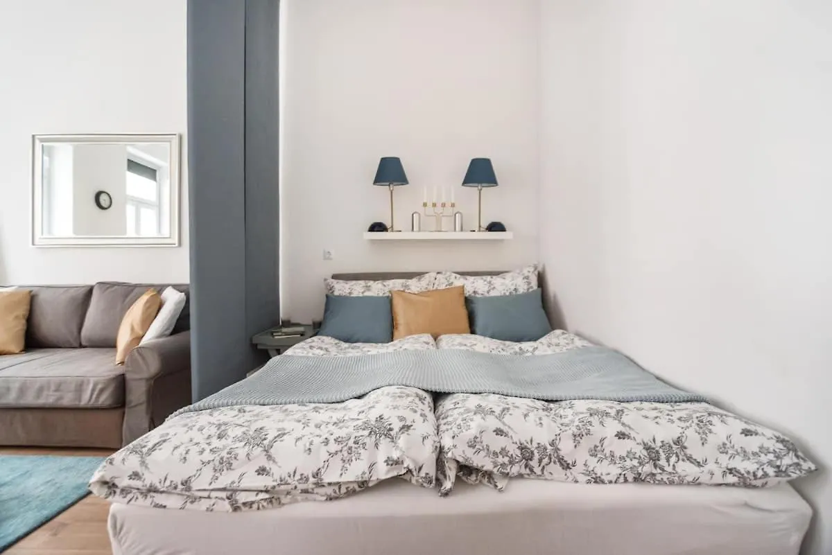 Apartmán ⍟Luxurious And Bright⍟ 5 Min Walk To City Center Vídeň 0*,